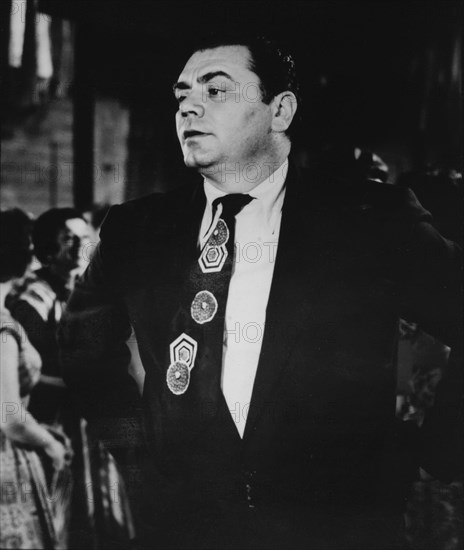 Ernest Borgnine, Portrait on-set of the Film "Marty", 1955