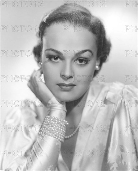 Katherine DeMille, Publicity Portrait, Paramount Pictures, 1935