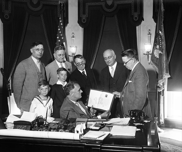 U.S. President Franklin Roosevelt Receiving Lutheran Stamps, White House, Washington DC, USA, Harris & Ewing, 1933