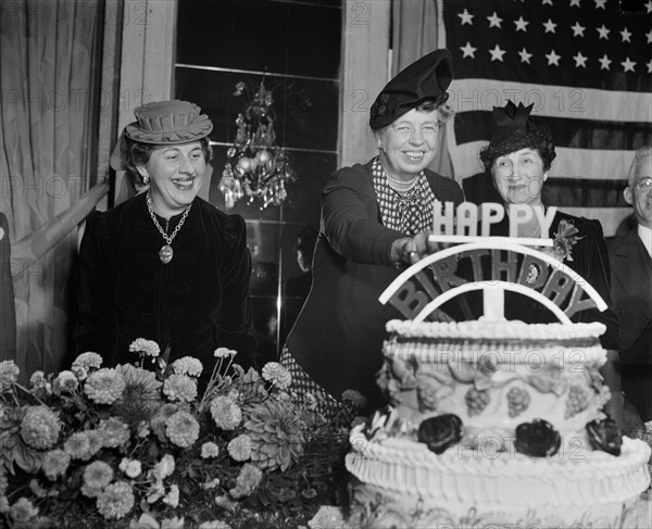 First Lady Eleanor Roosevelt, Guest of Honor and Principal Speaker at First Birthday Luncheon of Women's Auxiliary of Argo Lodge of B'nai B'rith, Willard Hotel, Washington DC, USA, Harris & Ewing, October 13, 1939
