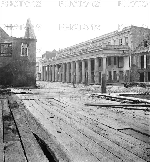 Ruins from American Civil War, Vendue Range, Charleston, South Carolina, USA, 1865