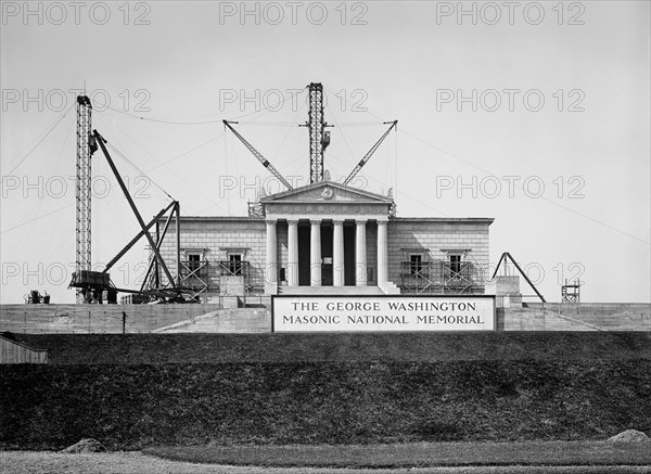 George Washington Masonic National Memorial under Construction, Alexandria, Virginia, USA, Harris & Ewing, 1925