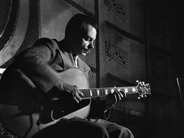 Laurindo Almeida, Portrait, Richmond, Virginia, USA, William P. Gottlieb Collection, 1947