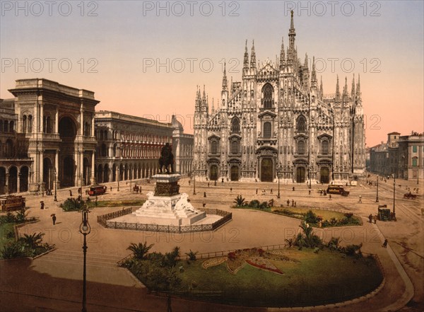 Piazza del Duomo, Italy, Photochrome Print, Detroit Publishing Company, 1900