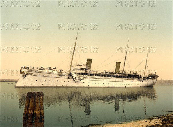 SMY Hollenzollern II Leaving Harbor, Venice, Italy, Photochrome Print, Detroit Publishing Company, 1900