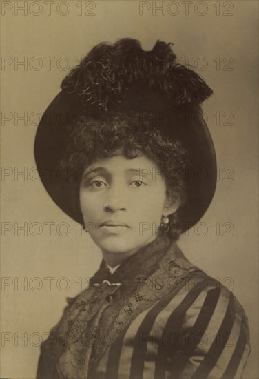 Lucy Eldine Parsons, African American Labor Organizer, Cabinet Card, August Brauneck, 1886
