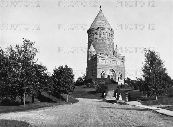 James A. Garfield Memorial, Cleveland, Ohio, USA, Detroit Publishing Company, 1900