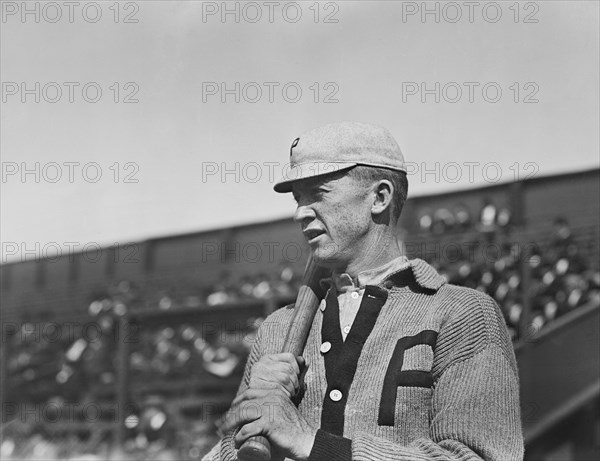 Grover Cleveland Alexander, Major League Baseball Player, Philadelphia Phillies, Half-Length Portrait, Bain News Service, 1911