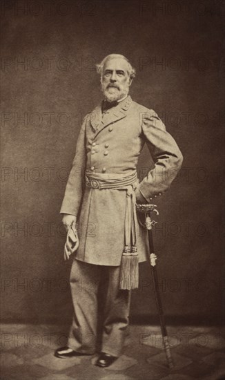 Robert E. Lee (1807-70), American and Confederate Soldier, Commander of Confederate States Army during American Civil War 1862-65, Full-Length Portrait in Military Uniform with Sword, Photograph by Julian Vannerson, 1864