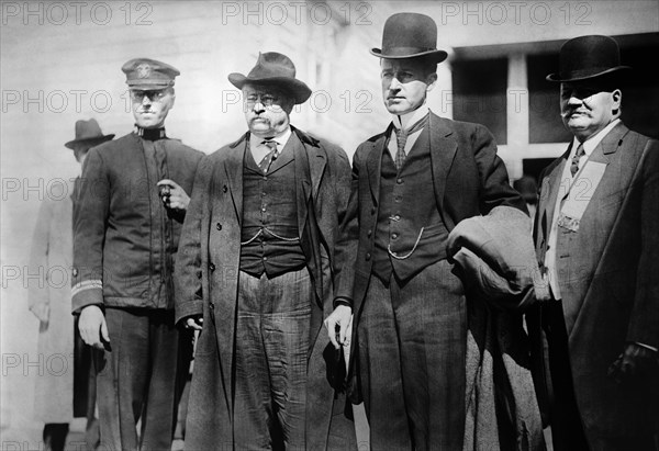 Theodore Roosevelt (2nd left) with Missouri Governor Herbert S. Hadley (2nd Right), Bain New Service, 1912