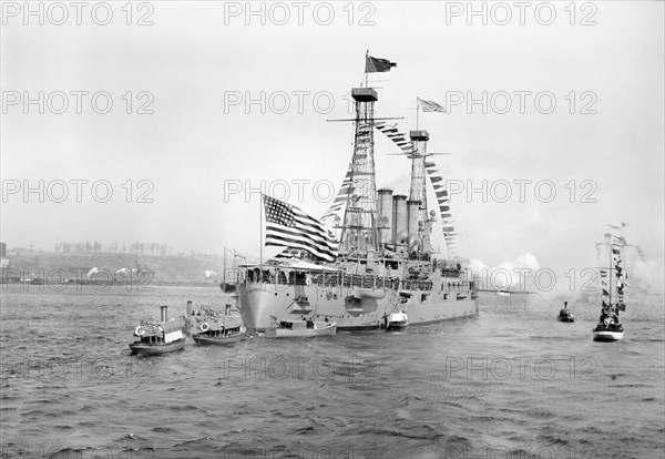 Battleship Connecticut Saluting the Presidential Yacht Mayflower during Naval Review for U.S. President William Howard Taft, New York Harbor, New York City, New York, USA, Photograph by Bain News Service, October 14, 1912