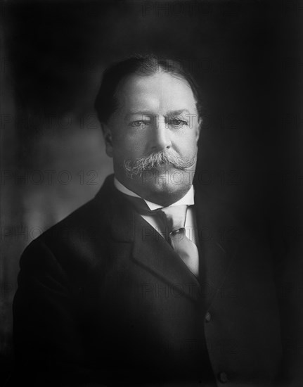 William Howard Taft (1857-1930), 27th President of the United States 1909-1913, 10th Chief Justice of the United States 1921-1930, Half-Length Portrait as U.S. Secretary of War under U.S. President Theodore Roosevelt,  Photograph by Harris & Ewing, 1906