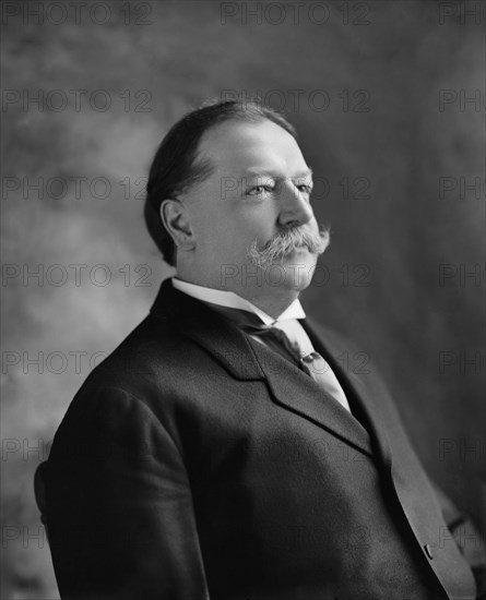 William Howard Taft (1857-1930), 27th President of the United States 1909-1913, 10th Chief Justice of the United States 1921-1930, Half-Length Portrait as U.S. Secretary of War under U.S. President Theodore Roosevelt,  Photograph by Harris & Ewing, 1906