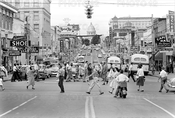 Street Scene with State Capitol Building in Background, Little Rock, Arkansas, USA, photograph by Thomas J. O'Halloran, September 1958