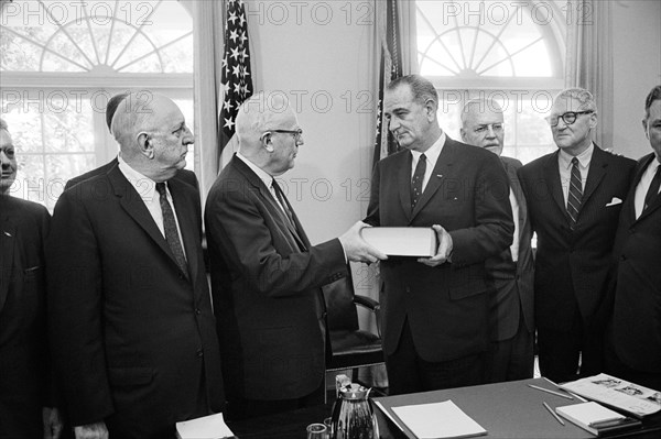 Warren Commission presents its Report to U.S. President Lyndon Johnson, White House, Washington, D.C., USA, photograph by Marion S. Trikosko, September 24, 1964