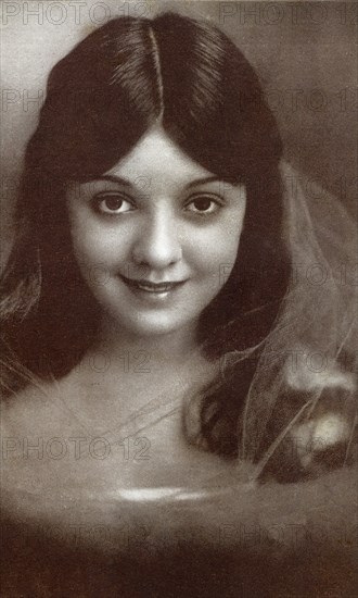 American Film Actress Lila Lee, Head and Shoulders Publicity Portrait, 1920's