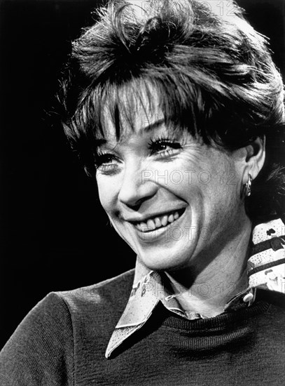 Shirley MacLaine, Publicity Portrait for TV Show, "Book Beat", PBS, 1975