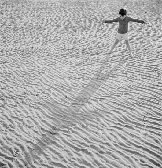 child, boy, beach, sand, shadow, historical,