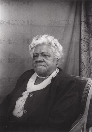 Mary McLeod Bethune, woman, civil rights, education, woman, historical,