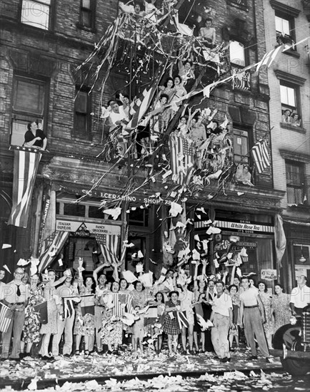 people, World War II, WWII, celebration, V-J Day, historical,