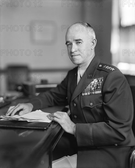 Omar Bradley, man, military, general, WWII, World War II, historical,