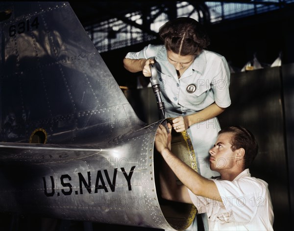 airplane, military, woman, man, World War II, occupations, historical,