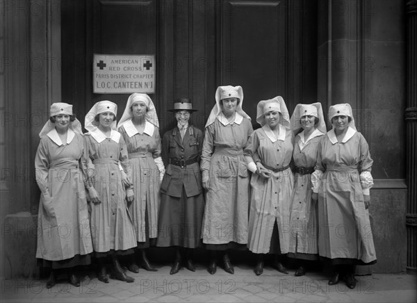 Personnel of American Red Cross Canteen No. 1: Ben Ali Lounsbery