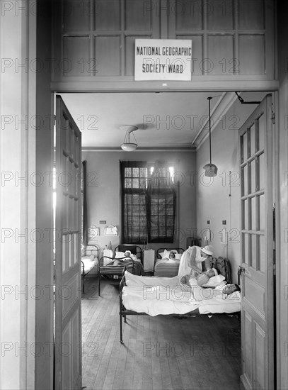 Ward donated by the National Geographic Society in the American Military Hospital No. 1