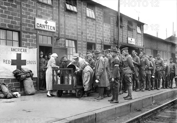 American soldiers at American Red Cross Canteen