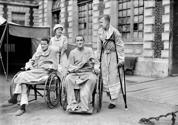 Injured Soldiers getting some Air