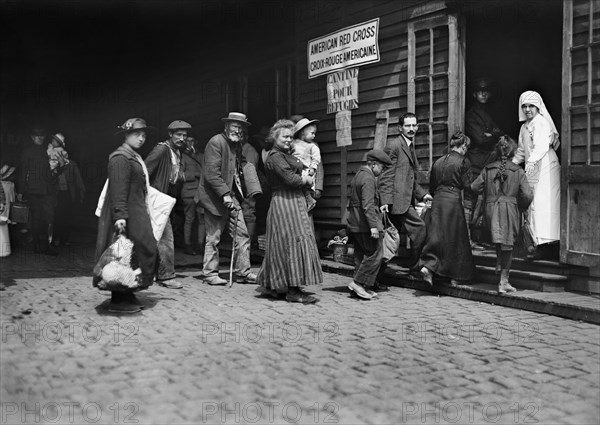 Refugees arriving at American Red Cross Canteen