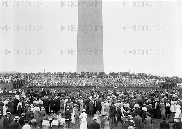 Large Crowd at Confederate Reunion