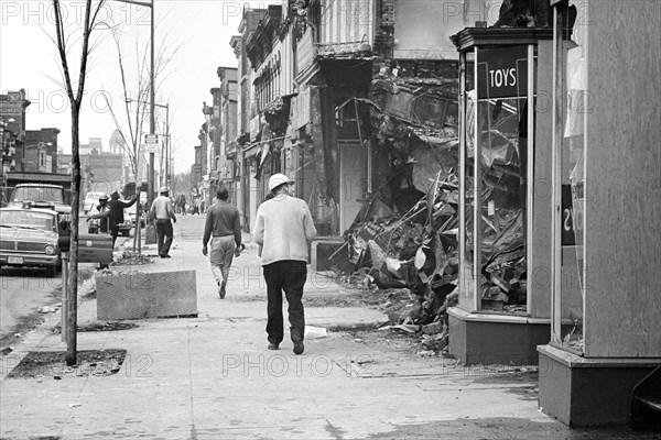 Street Scene in area of 14th-7th Sts., N.W., 1968