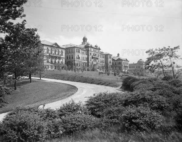 University of Cincinnati, Burnet Woods,