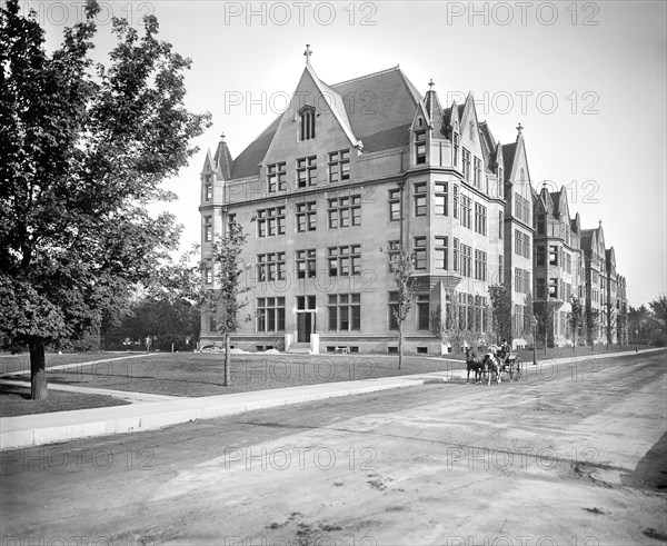 Cobb Lecture Hall, University of Chicago, early 1900's