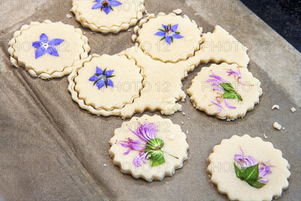 Shortbread Cookies with Edible Flowers,,