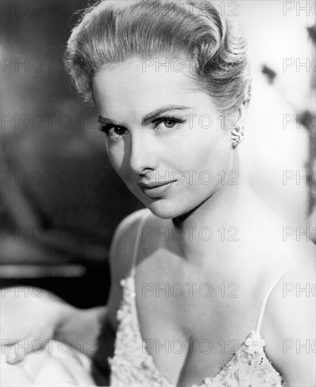 Martha Hyer