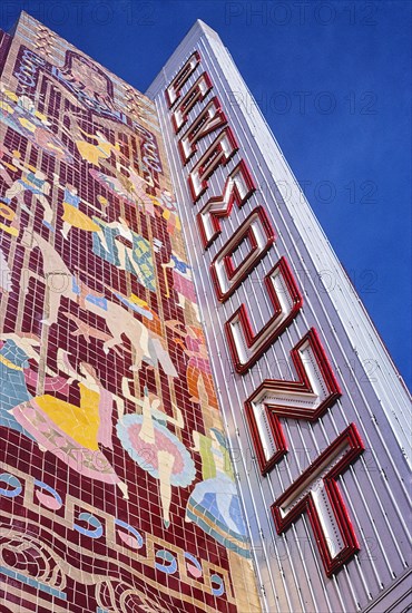 Paramount Theater, Oakland