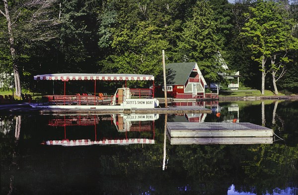 Lakefront, Scott's Family Resort