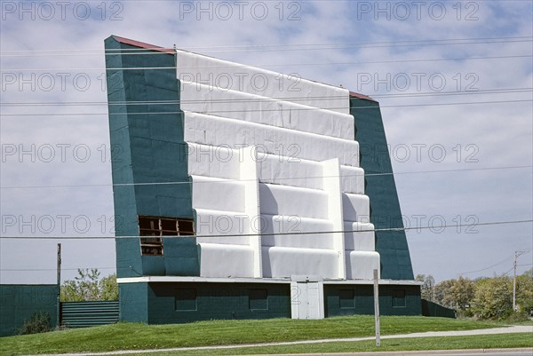 Keno Family Drive-in Theater, Route 32