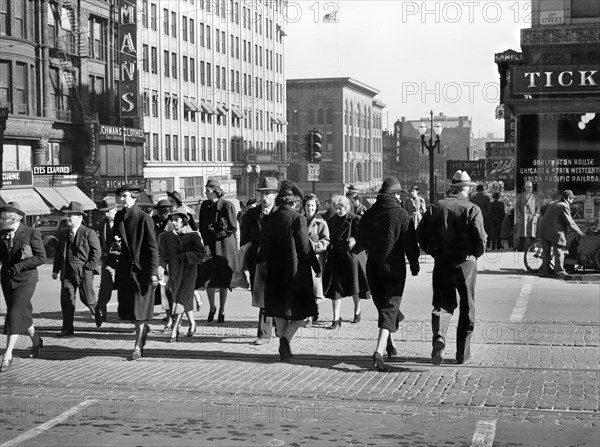 Noon Hour Crowd, Omaha