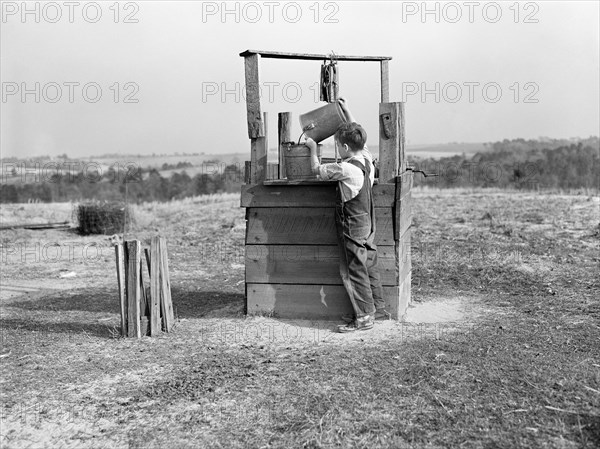 boy, child, water, well, historical,