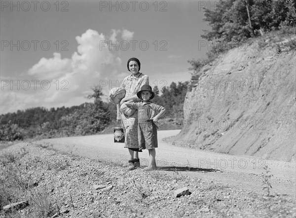 family, food and drink, rural, Kentucky, historical,