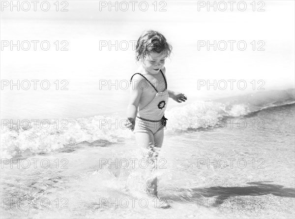 girl, child, beach, water, historical,