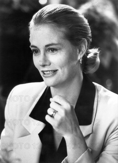 Cybill Shepherd, woman, actress, celebrity, entertainment, historical,