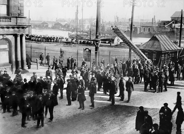 Idle Dock Laborers during Coal Strike