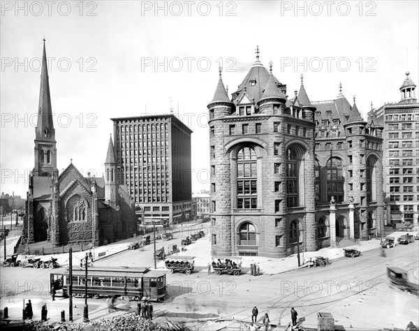 Shelton Square with St. Paul's Cathedral and Prudential Building on left