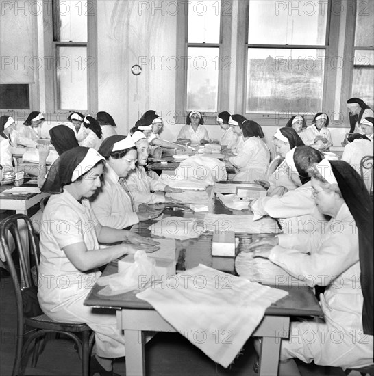 American Red Cross Women packaging Bandages