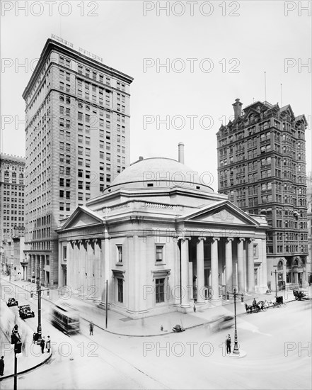 Girard Trust Building at corner of South Broad Street and Chestnut Street
