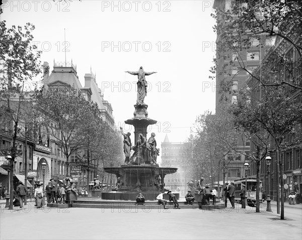 Fountain Square and Tyler-Davidson Fountain